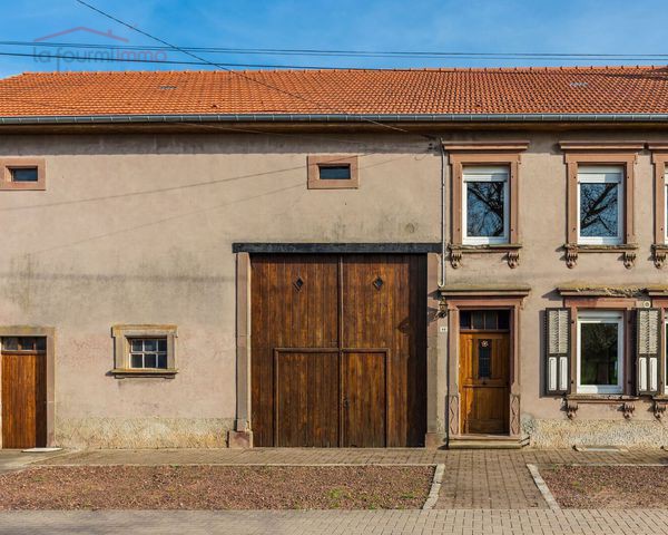 Ancienne maison, 118m², avec sa dépendance dans un village calme. - Witz devanture