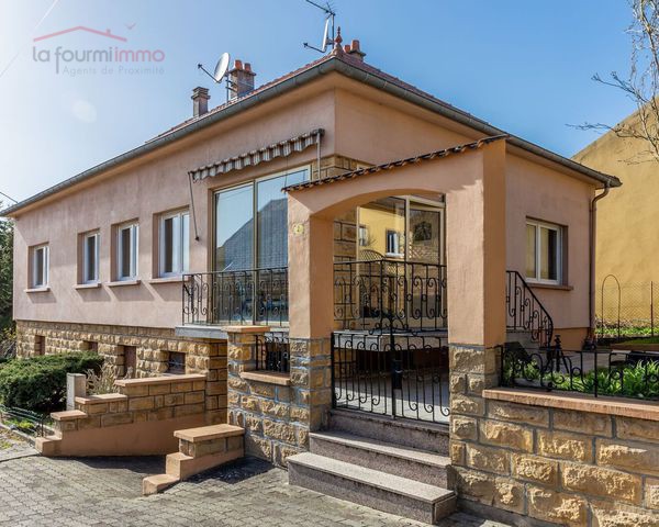 Maison individuelle, dans un endroit calme d'Insming. - Port maison