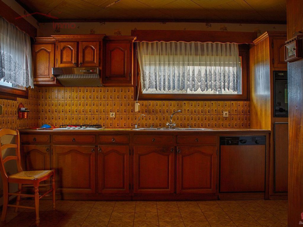 Maison individuelle, dans un endroit calme d'Insming. - Port cuisine