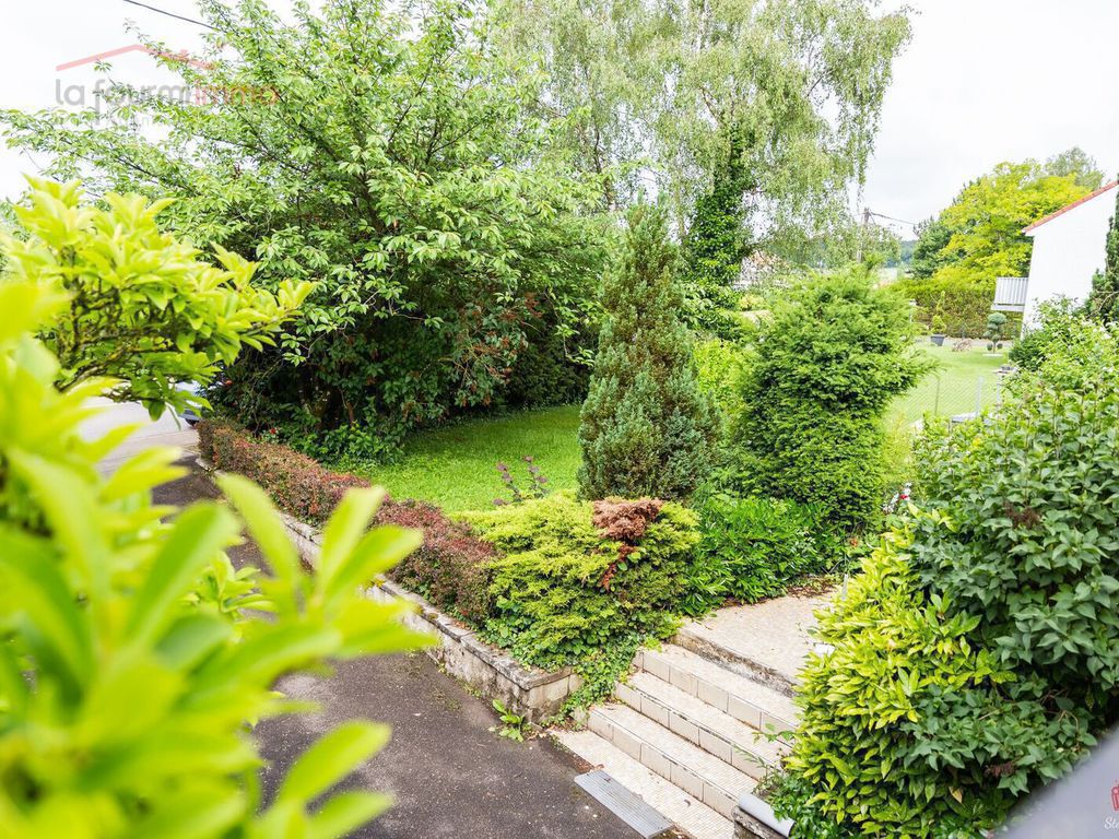 Maison individuelle, de 124m², construite en 1972. - Vuko devanture 3