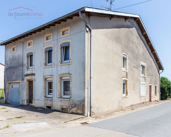 Maison ancienne, au centre du village de Fremestroff - Iff devanture