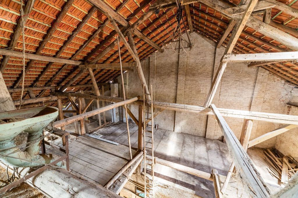 Ancien corps de ferme à Givrycourt. - Jap combles bis