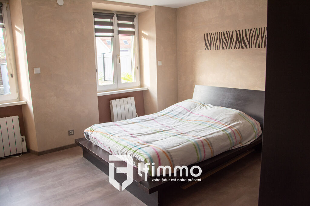 Appartement rez-de-jardin 3 pièces 80 m² à Cernay - Chambre parentale