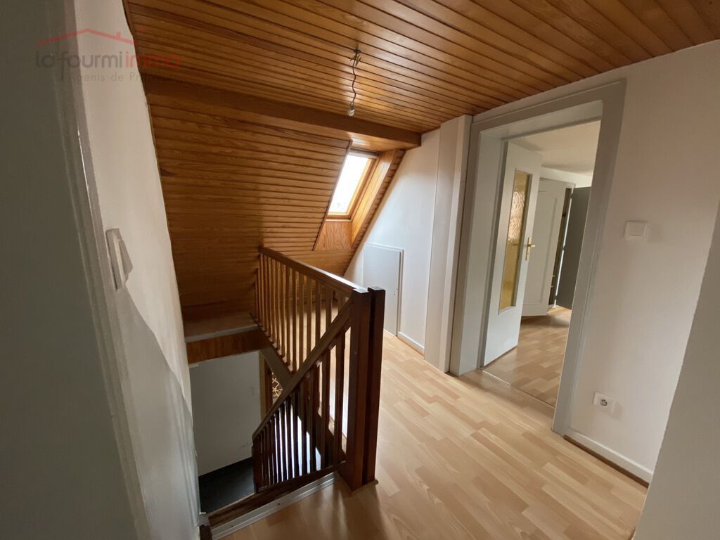 Maison 5 pièces avec dépendances ..Vendu.. - COULOIR ETAGE
