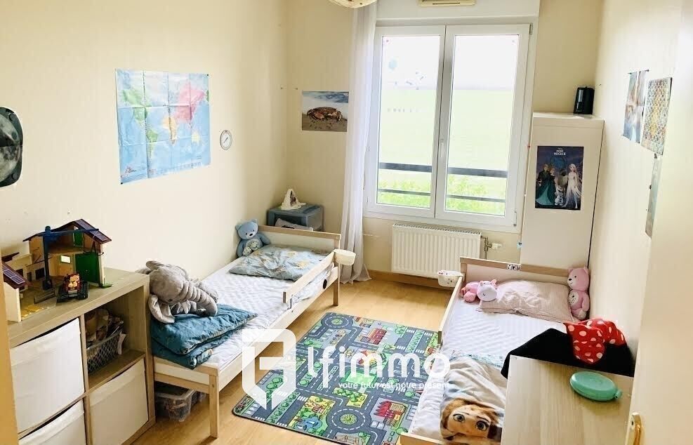 Lumineux F3 avec terrasse garage et parking privatif  - chambre 1