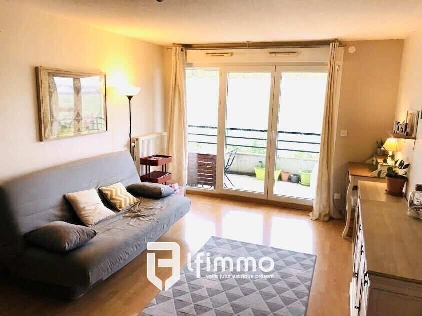 Lumineux F3 avec terrasse garage et parking privatif  - salon