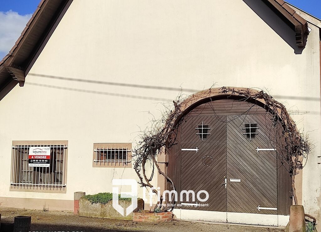 Maison semi-mitoyenne, 164 m², dans un village calme - Entrée par grange garage