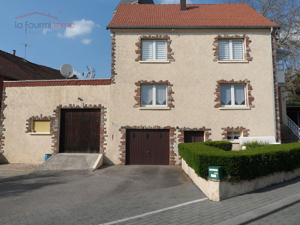 Maison de village, 6 pièces, de 147 m² - Façade extérieure avant