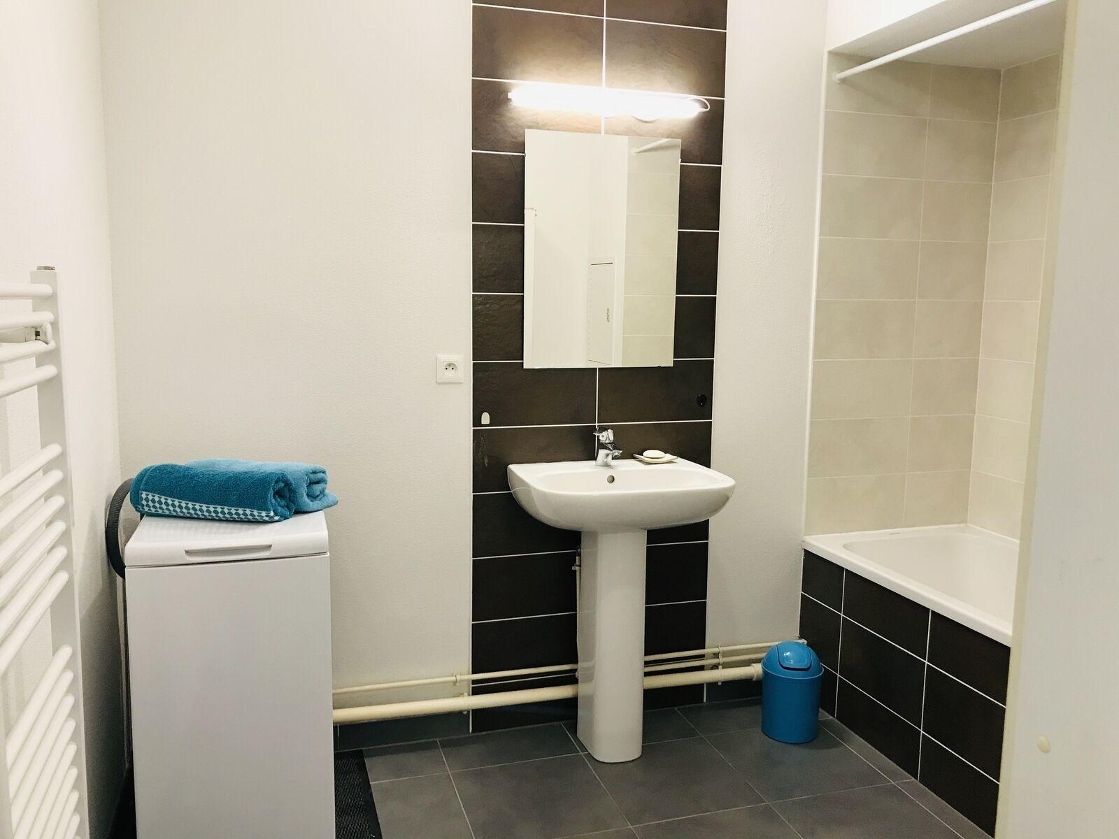 Lumineux 3 pièces 67m² balcon  - Ec5a41fb-b770-4f78-9bf9-7f93478bf989