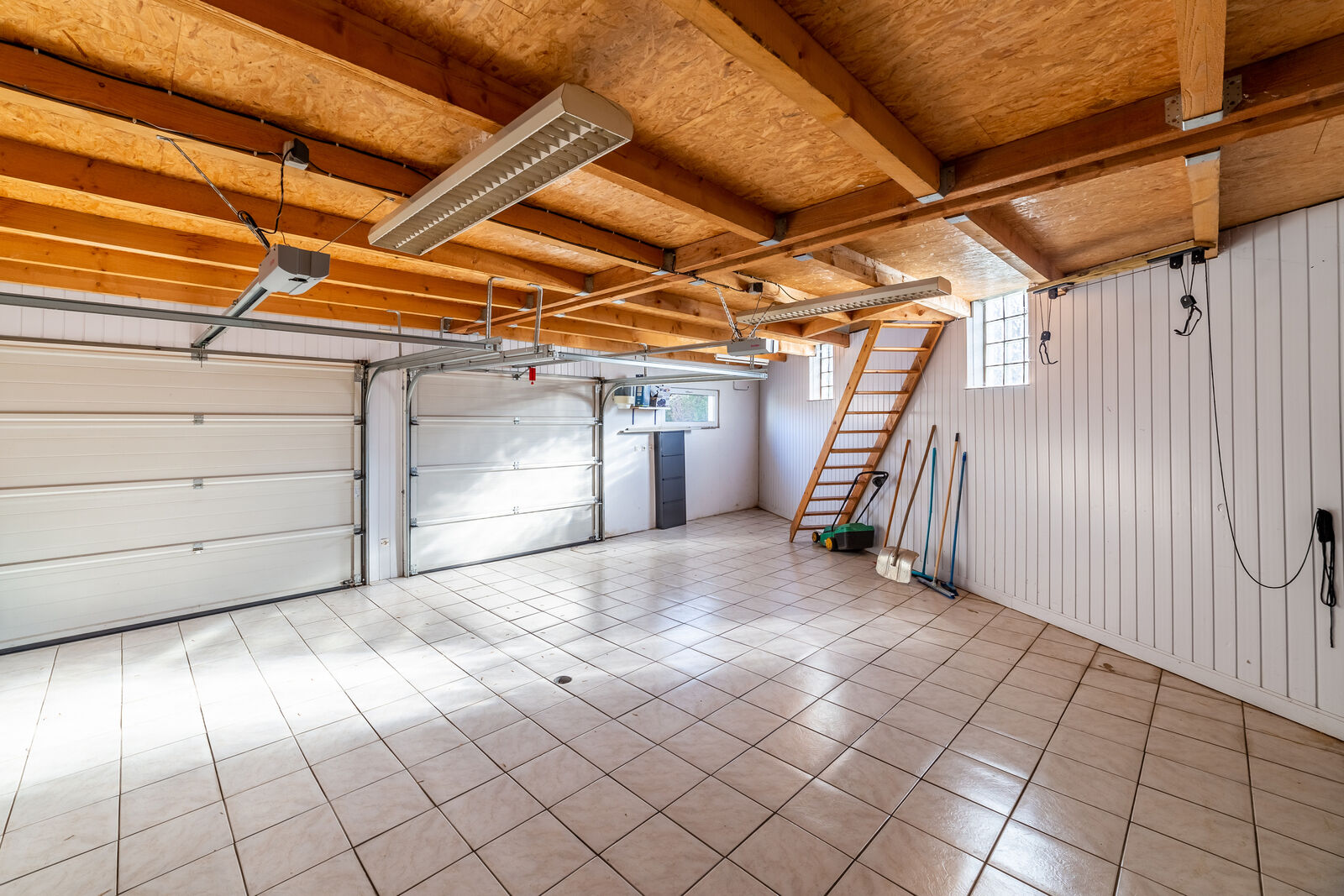 Maison familiale de 2005, 4 chambres, 132 m² habitable - Garage double