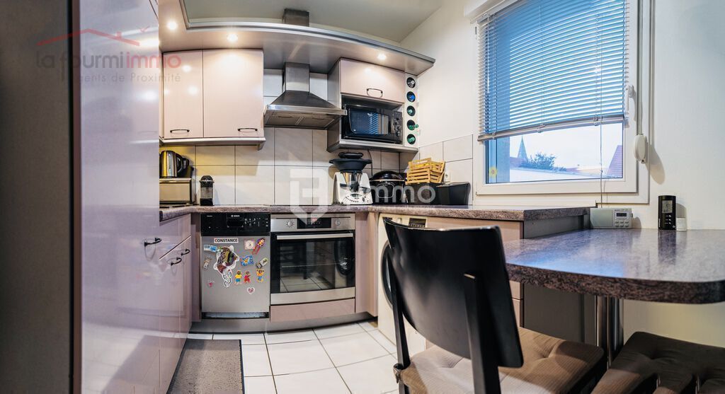 Lumineux 3 pièces avec 2 balcons, double garage et cave  - cuisine