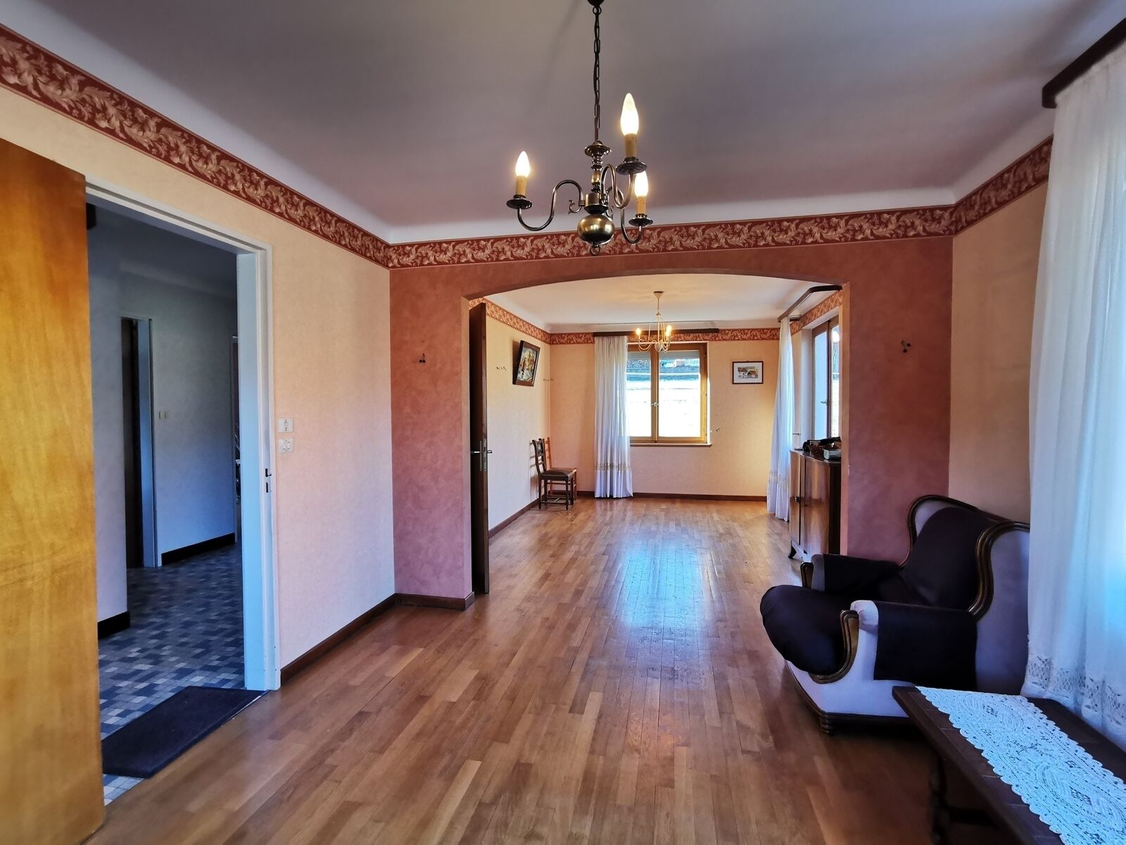 Maison de 6 pièces 145m² sur un terrain de 6,21ares - Maison Orbey Salon 2 - Lucas Miclo - Conseiller immobilier Illkirch