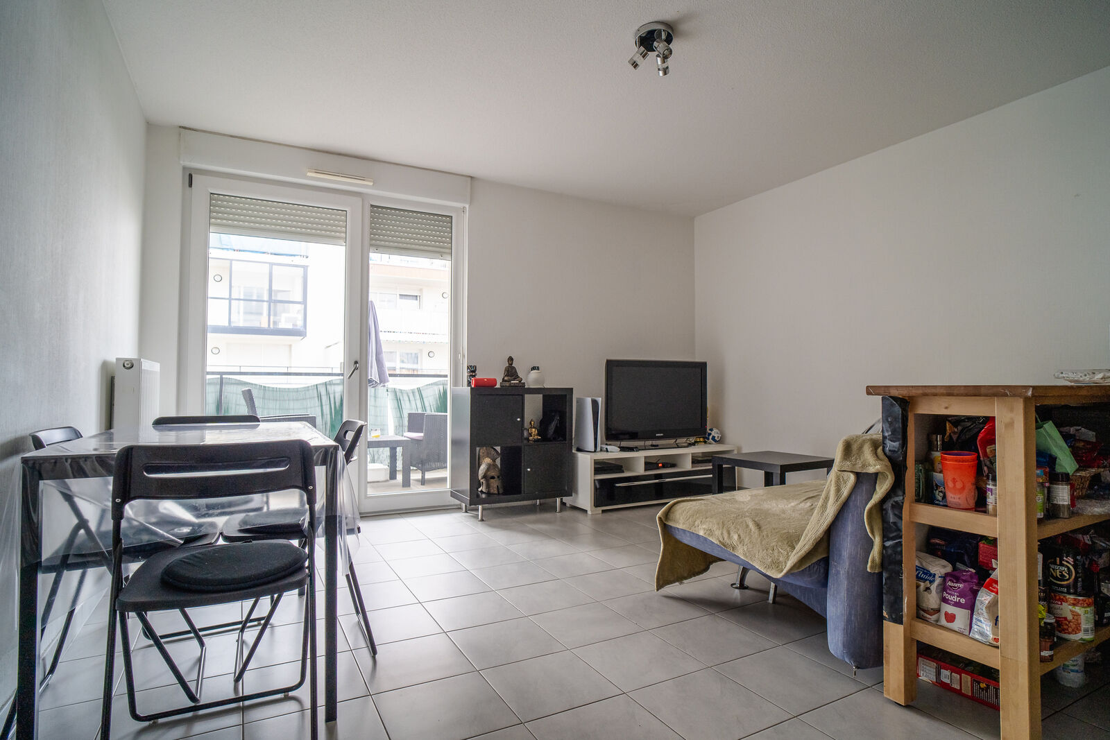 Appartement 2 pièces, balcon, place de parking  - salon-séjour