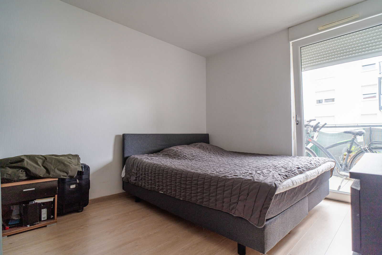 Appartement 2 pièces, balcon, place de parking  - chambre