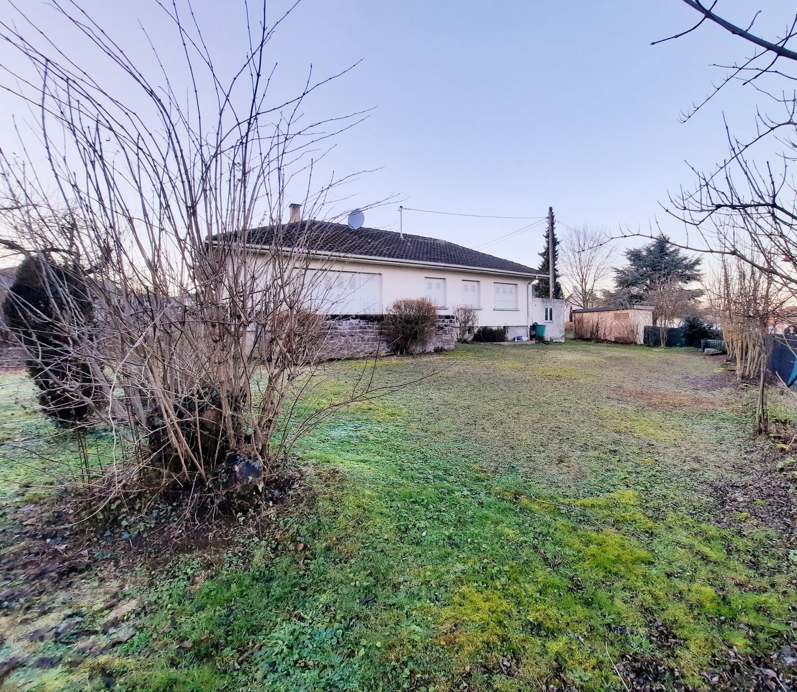 Maison individuelle plain pied d'environ 100m² à découvrir - extérieur arrière