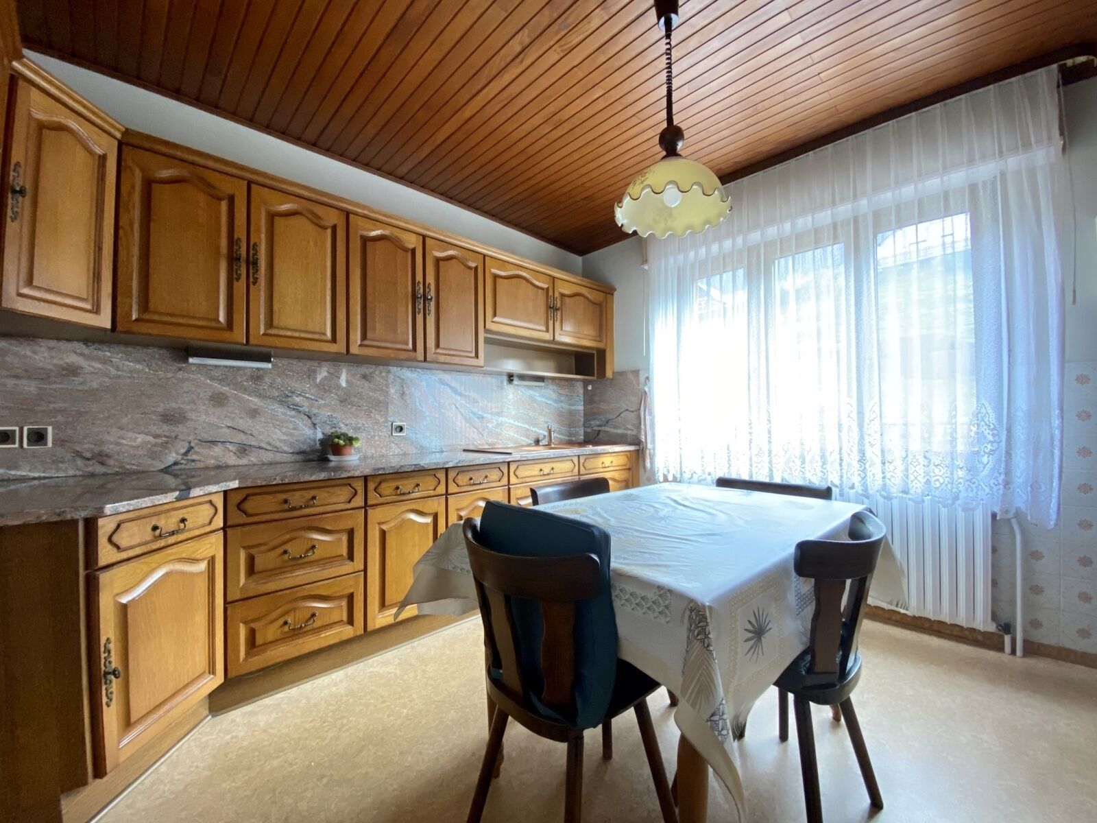 Maison de village, 6 pièces avec jardin - Cuisine