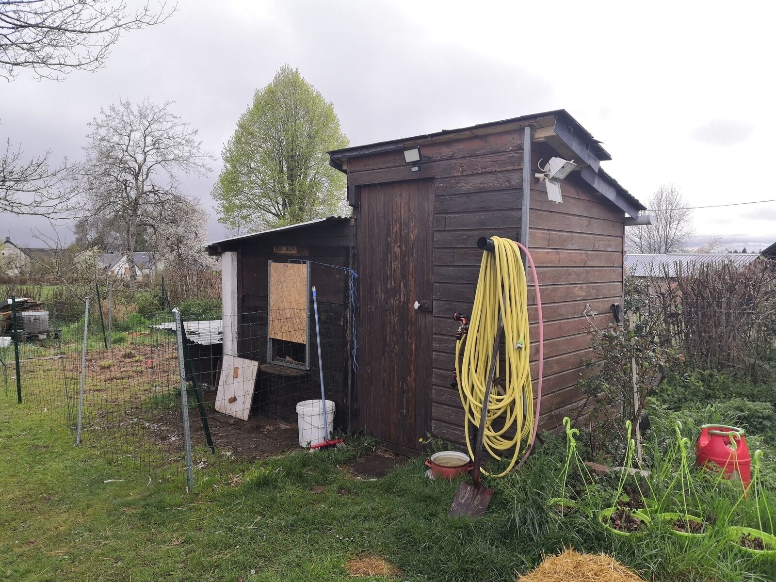 Il est déjà trop tard pour cette maison ! - Poulailler
