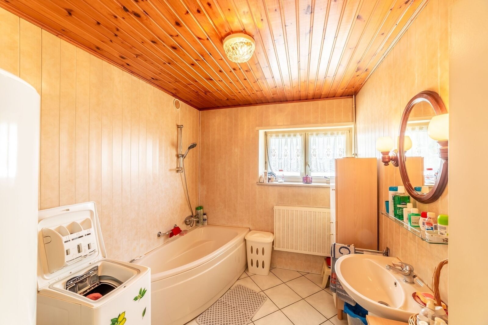 Immeuble de rapport, sur un secteur stratégique. - Appart 2 salle de bain