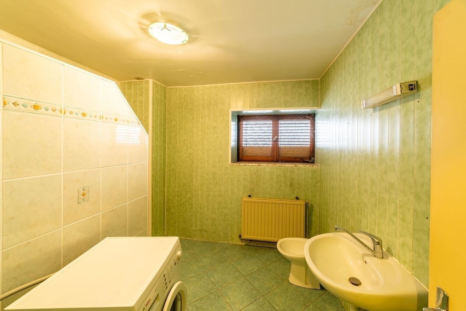 Immeuble de rapport, sur un secteur stratégique. - Appart 1 salle d eau