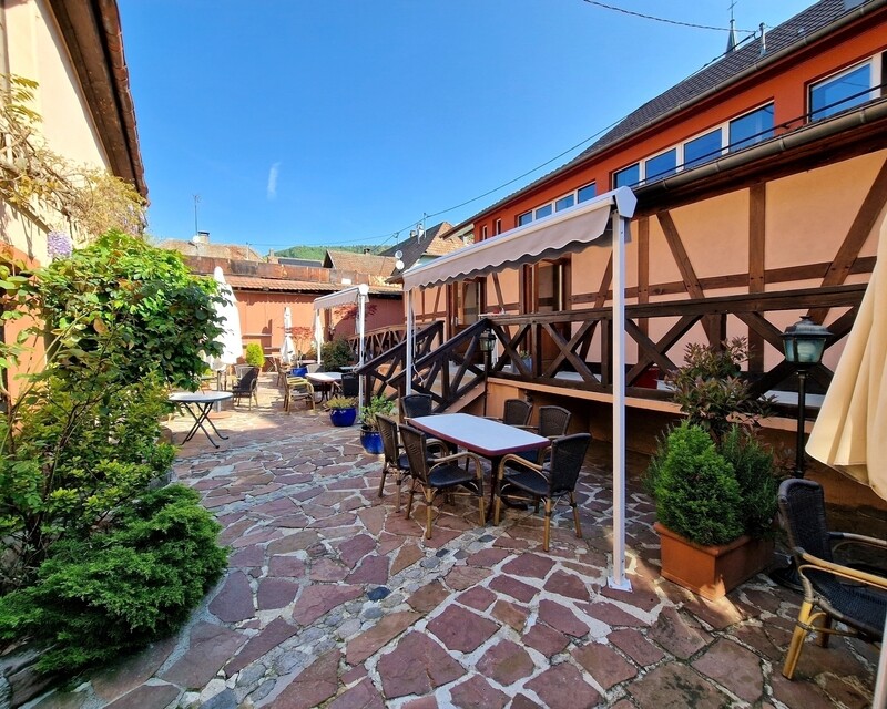 Murs commerciaux et fonds 1400 m²  - 00 1