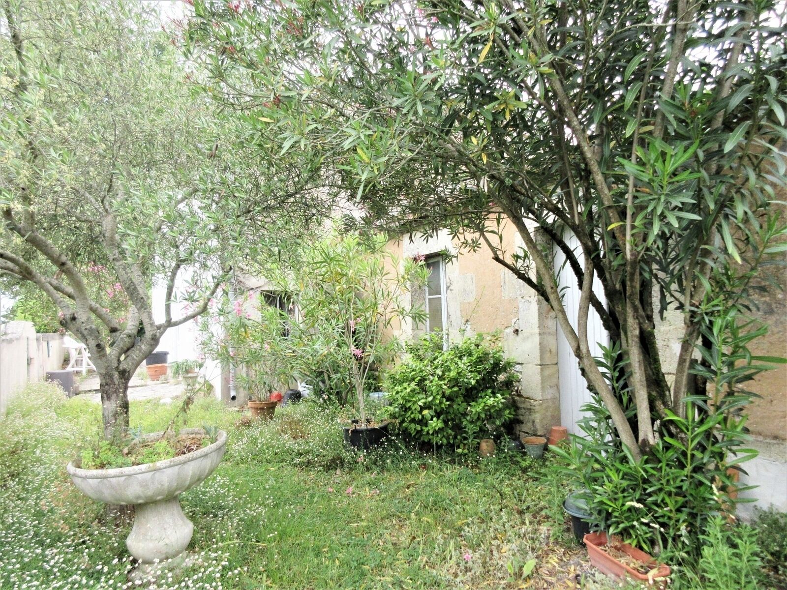 Grande maison en pierre  - Img 1482  2