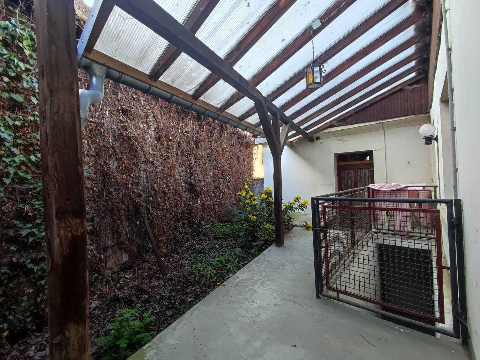 Maison individuelle avec dépendance comprenant 2 appartements - Img-20230421-wa0019