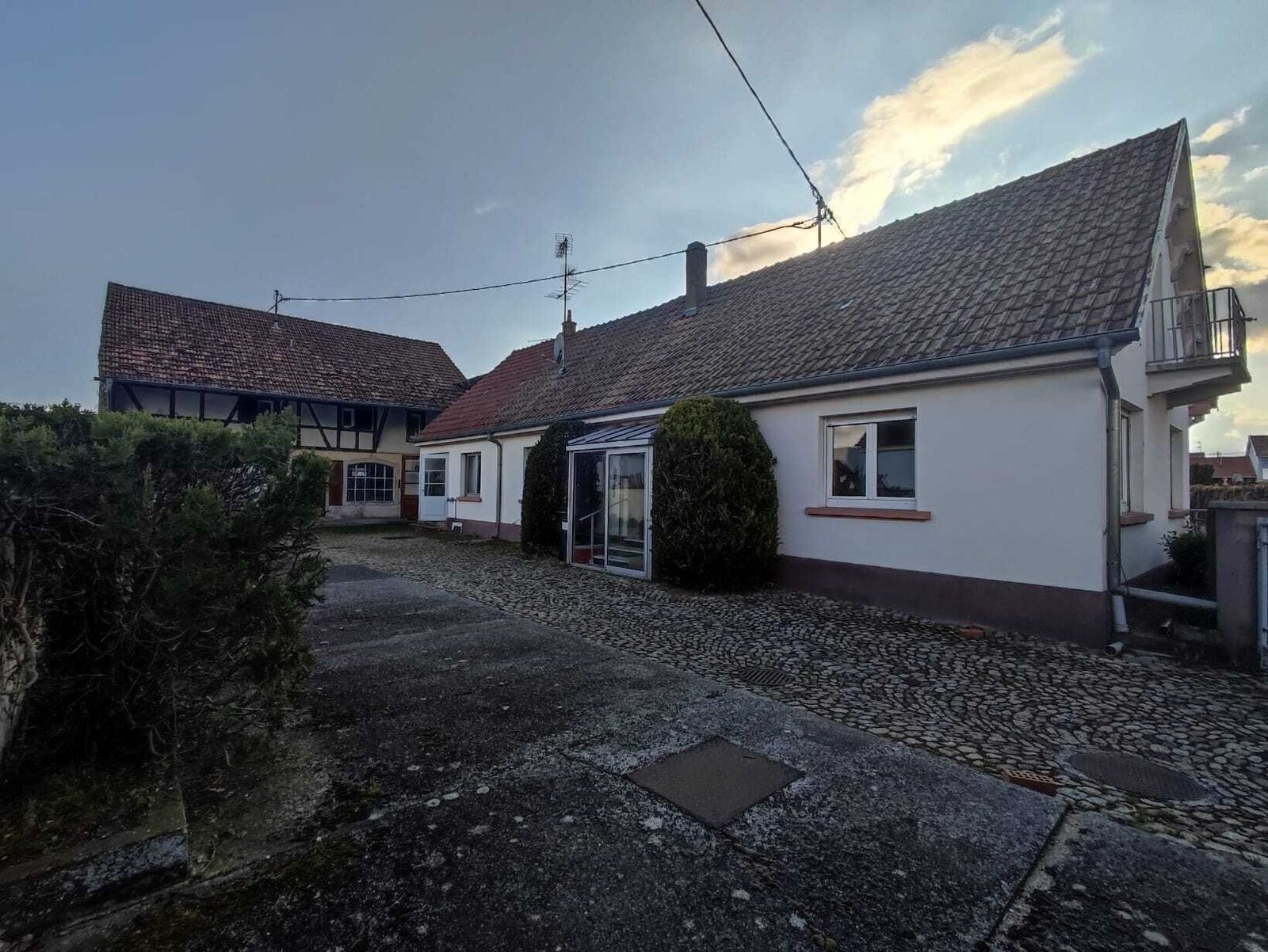 Maison individuelle avec dépendance comprenant 2 appartements - Img-20230421-wa0002