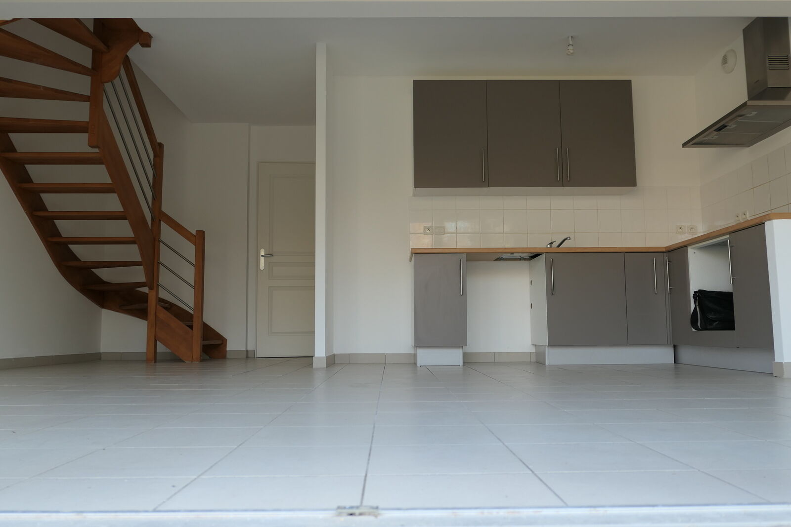 Maison mitoyenne de 5 pièces à Salin de Giraud.  - Le séjour/cuisine