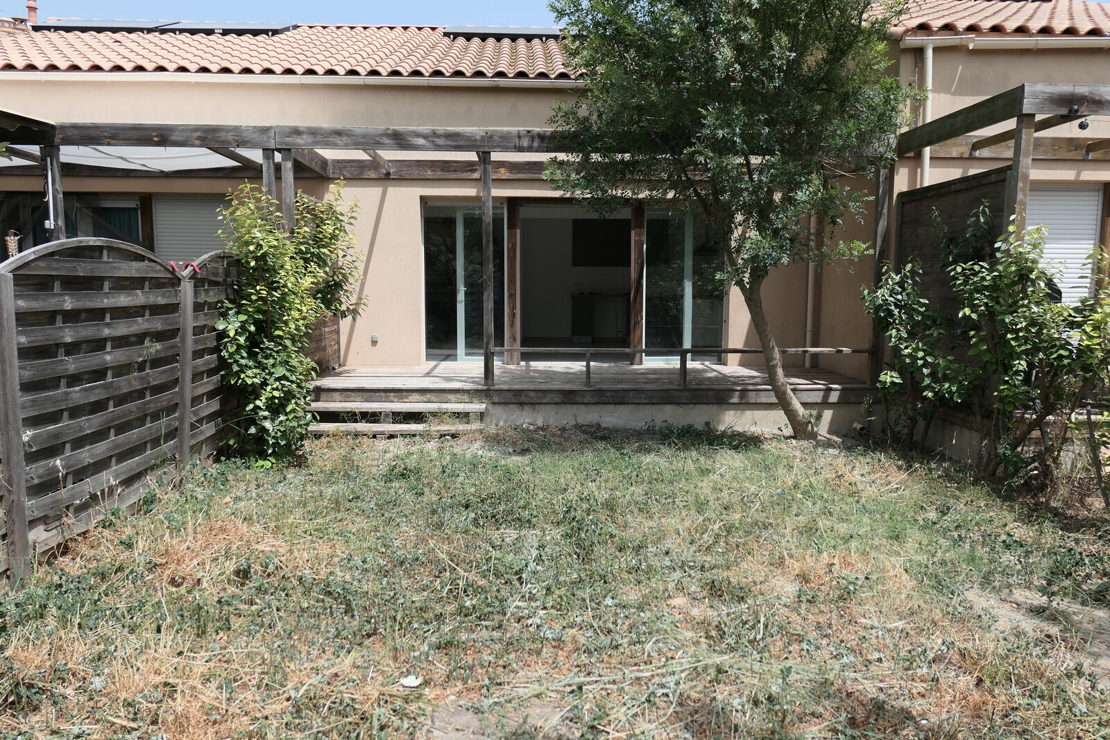 Maison mitoyenne de 5 pièces à Salin de Giraud.  - Le jardin