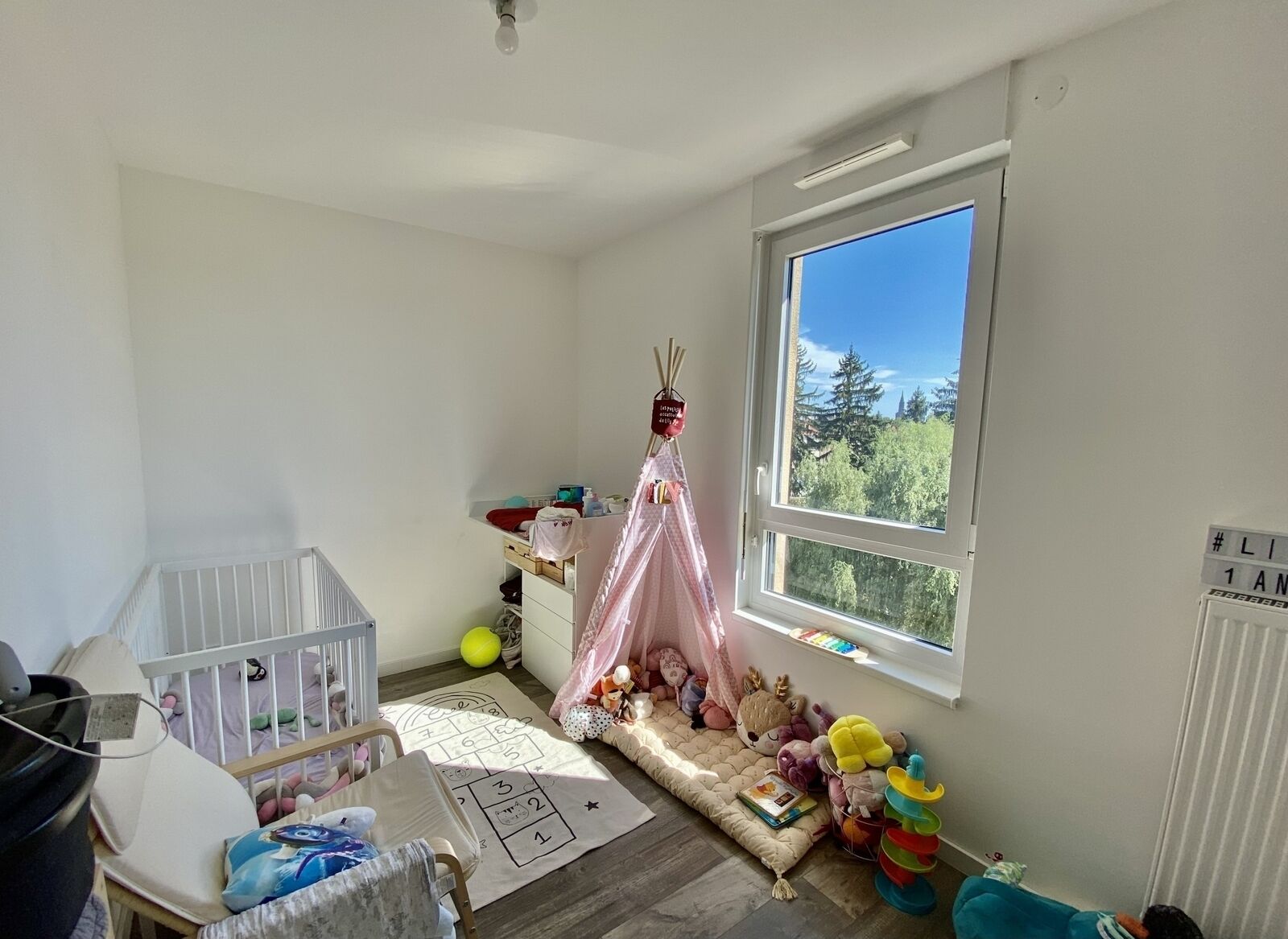 Lumineux 3 pièces idéalement situé - Chambre enfant