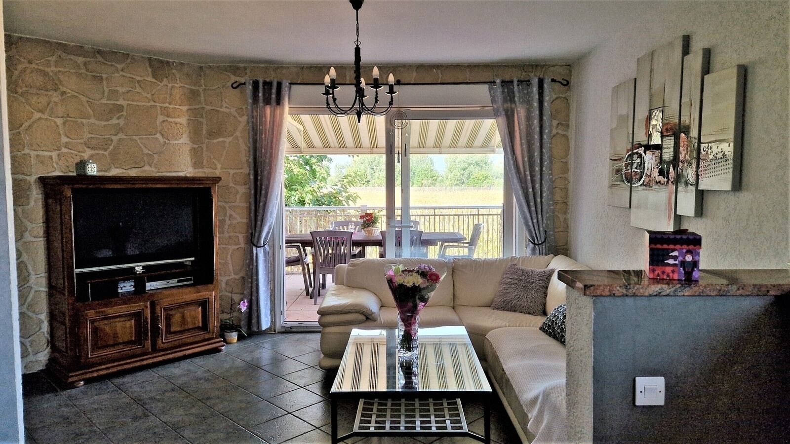 --"Vendu"--  - 20220824 102231 1