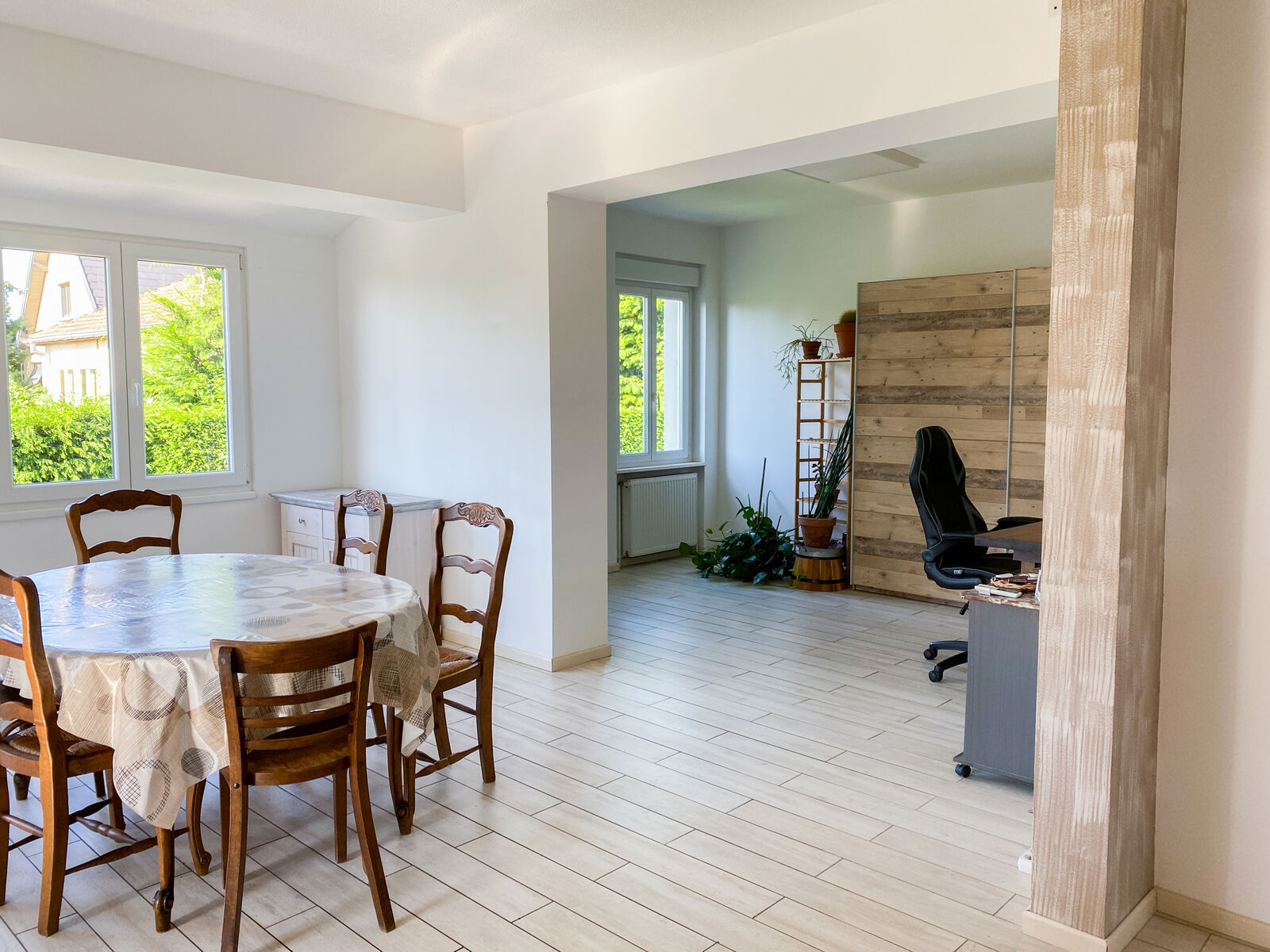 Charmante maison mitoyenne dans un agréable quartier à Cernay - Séjour