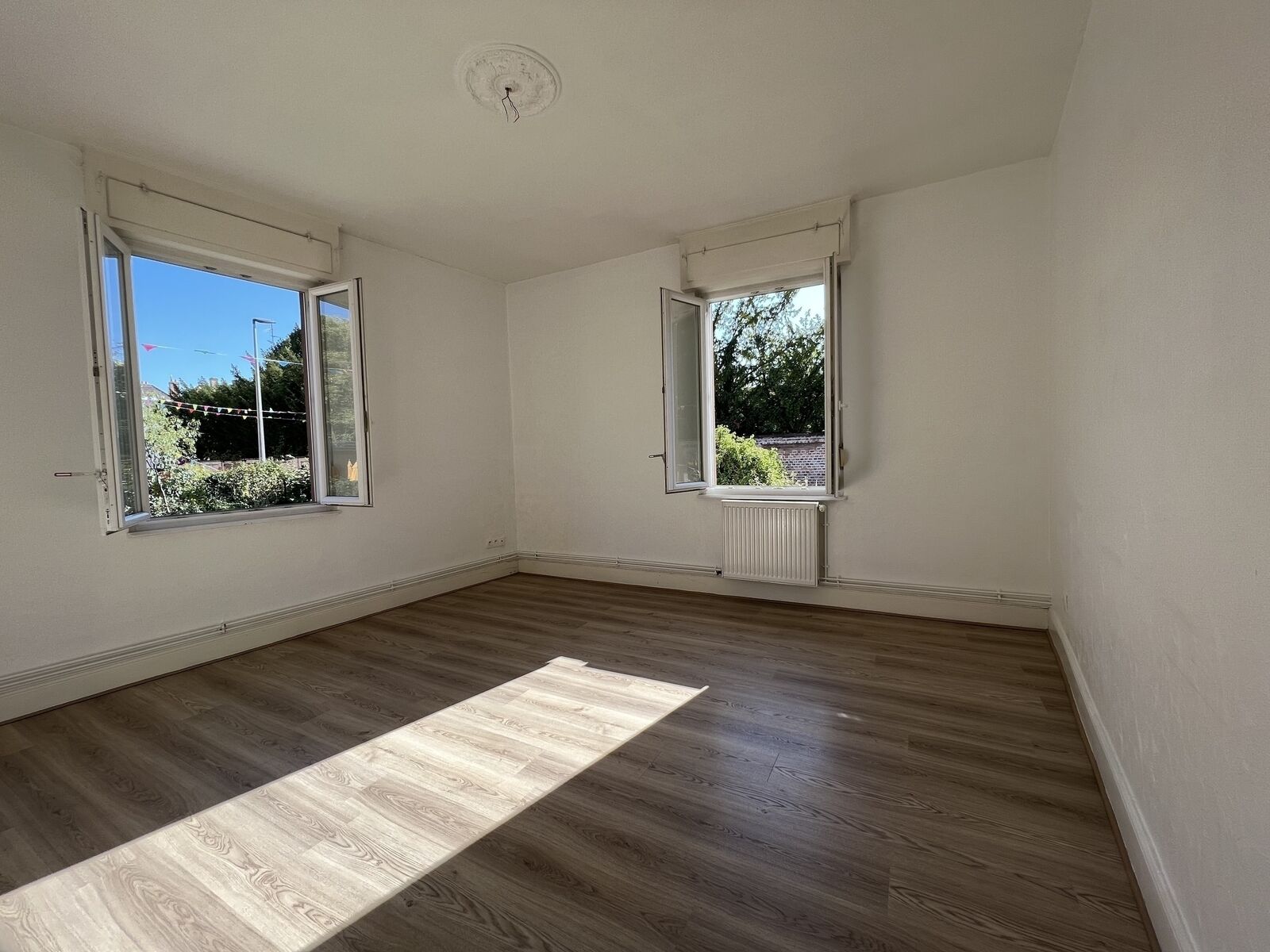 Bel immeuble de style année 30 - M7o4czausiw+xnlb7natqg