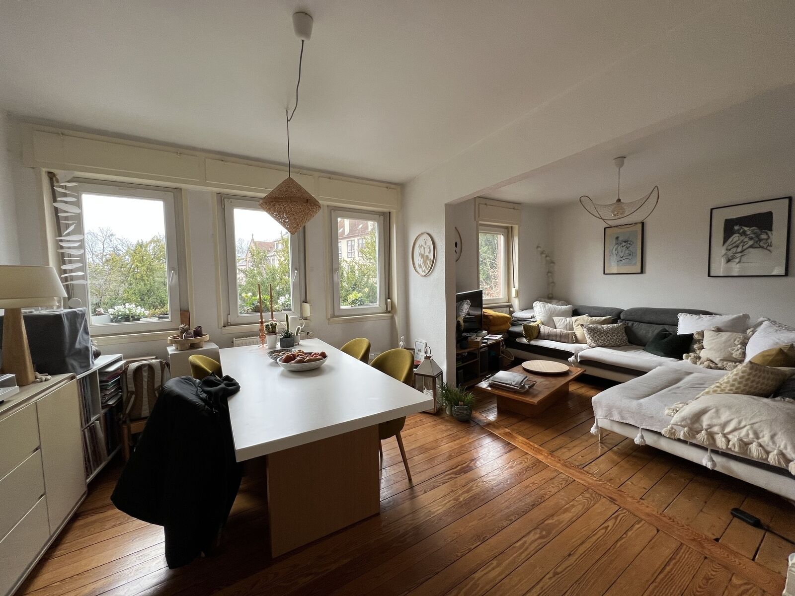 Bel immeuble de style année 30 - Img 1342