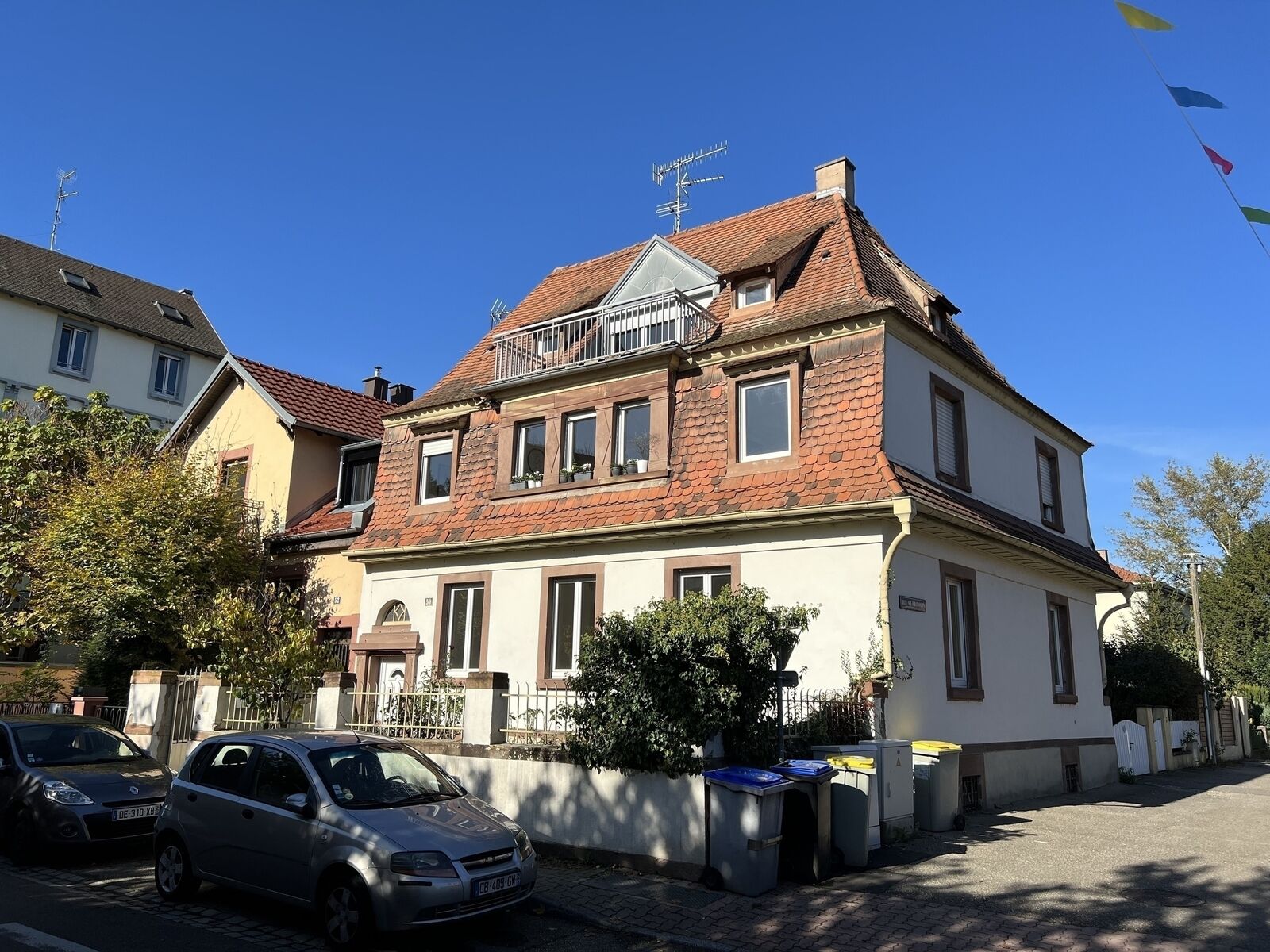 Bel immeuble de style année 30 - Nvz1q+dlqkusdqin7qcwfw