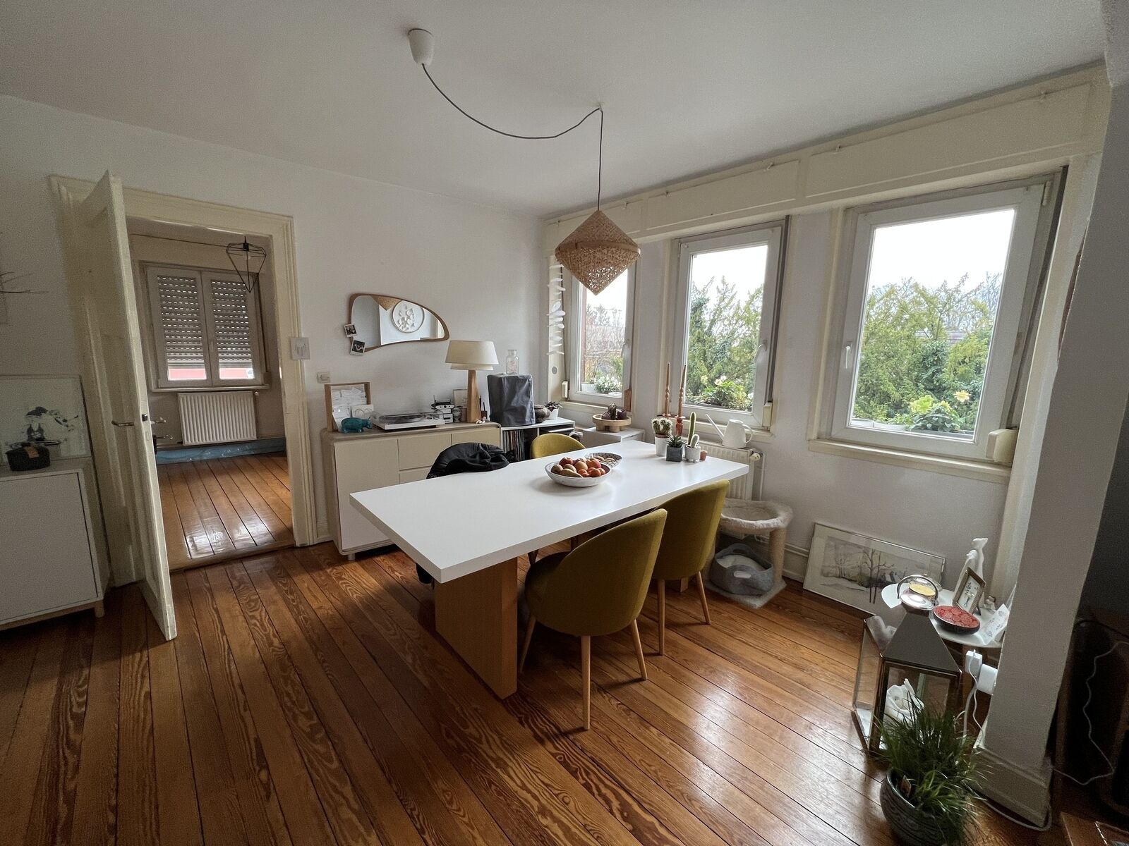 Bel immeuble de style année 30 - Img 1343