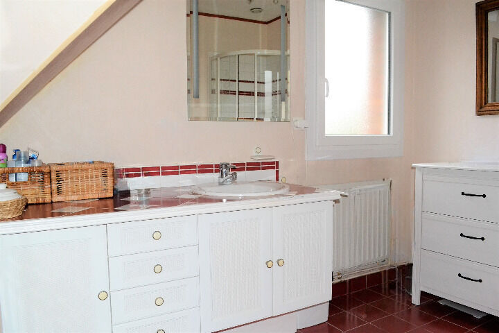 Exeptionnel Pavillon sur un terrain de 894m² - Dsc 0543 cleanup