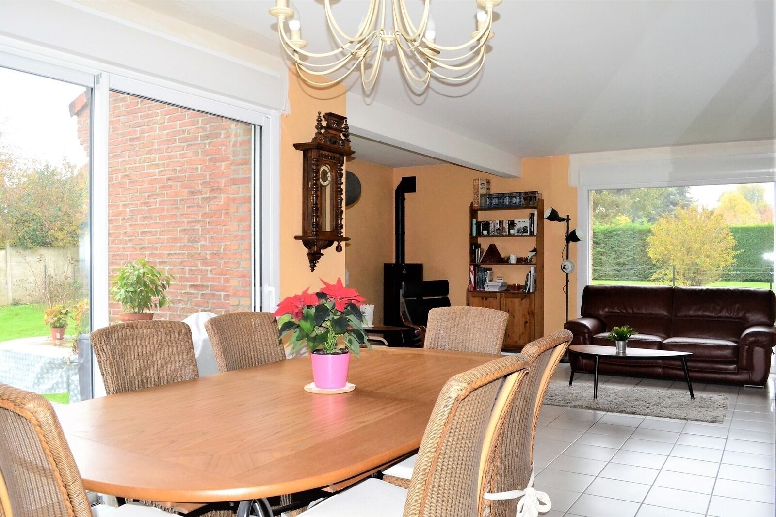 Exeptionnel Pavillon sur un terrain de 894m² - Dsc 0562