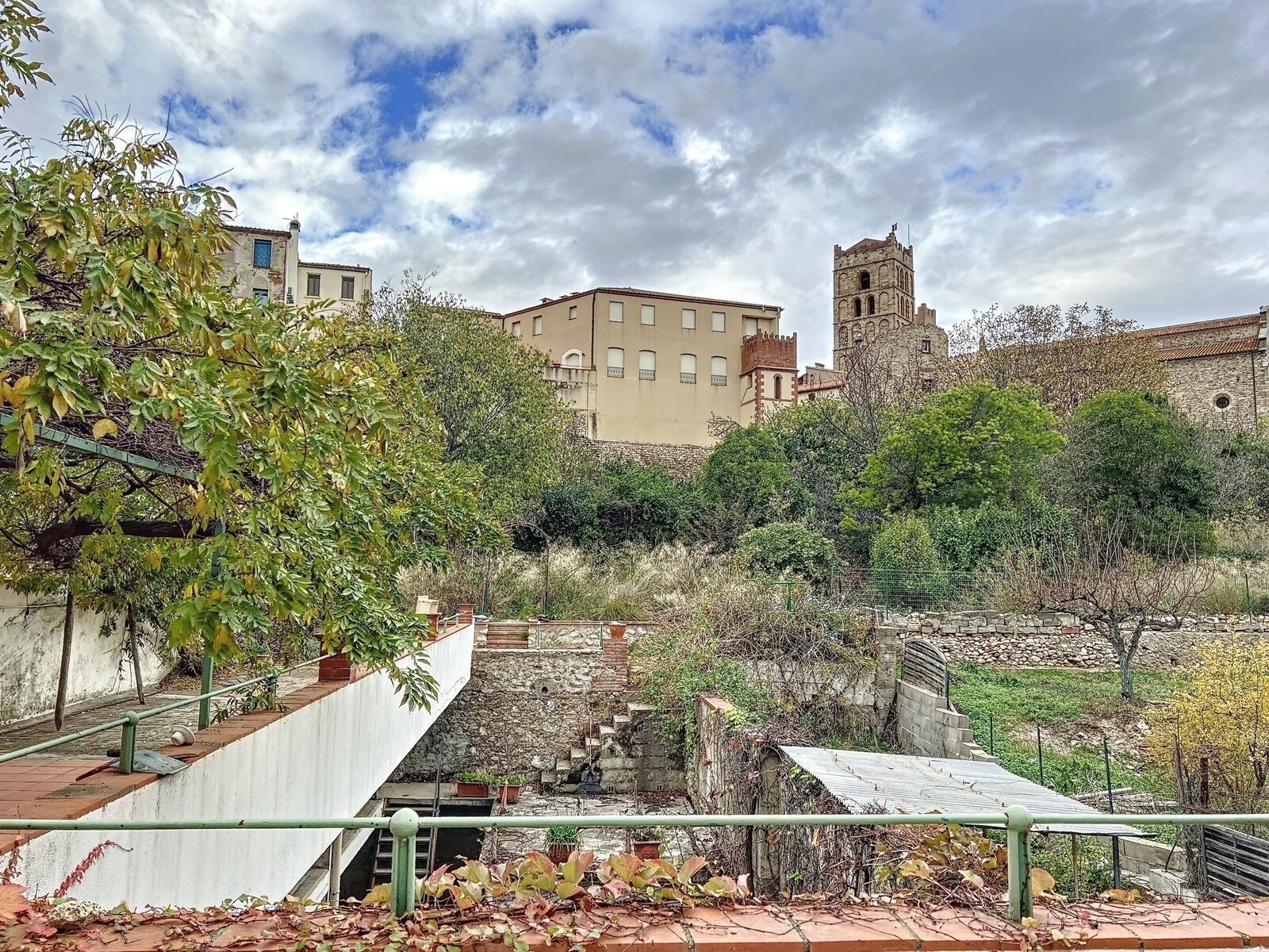 Immeuble de 3 niveaux avec extérieur - Elne - 298f5143-f6b4-40e4-ab58-7f38a505dec5