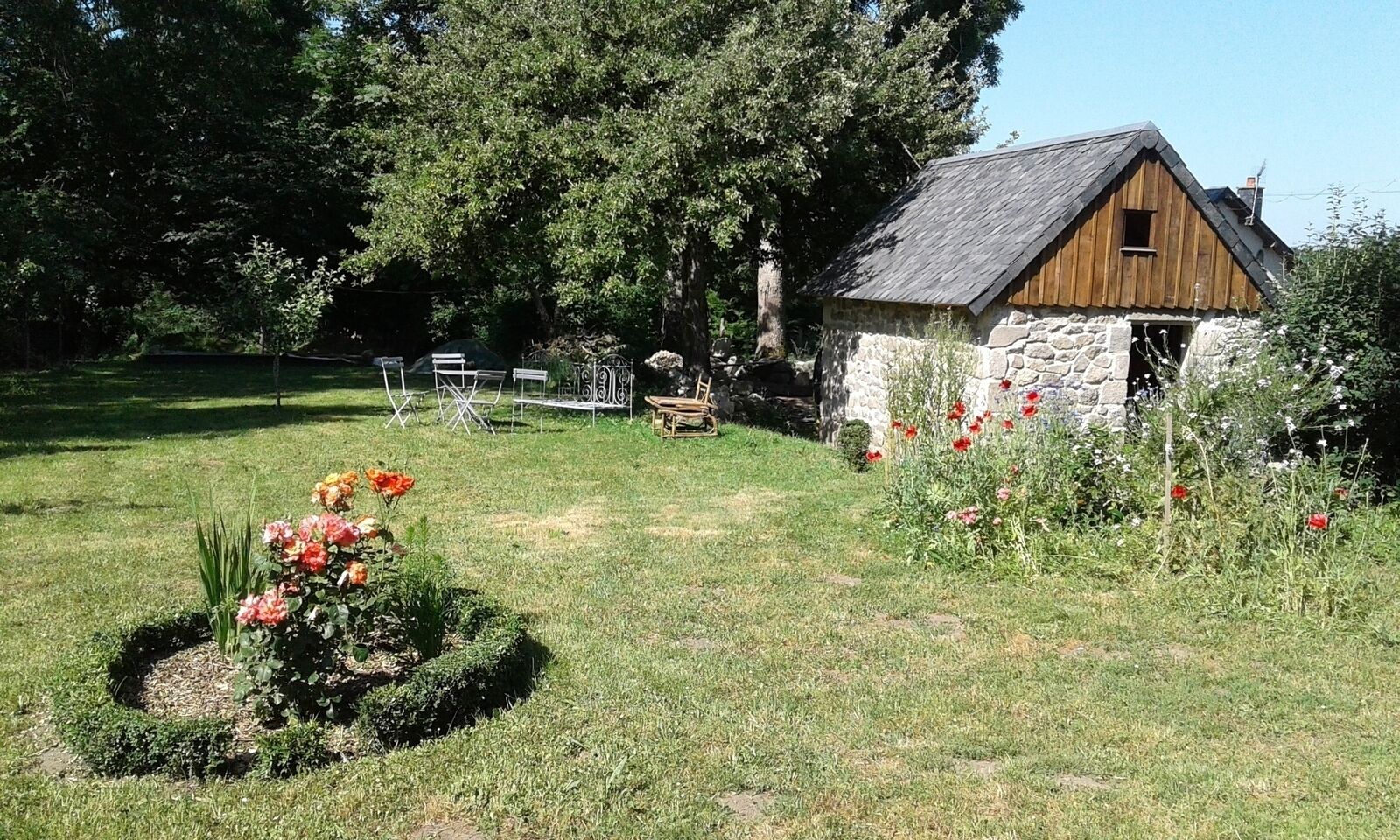 Il est déjà trop tard pour cette ferme Creusoise - L'ancienne fourniale Après