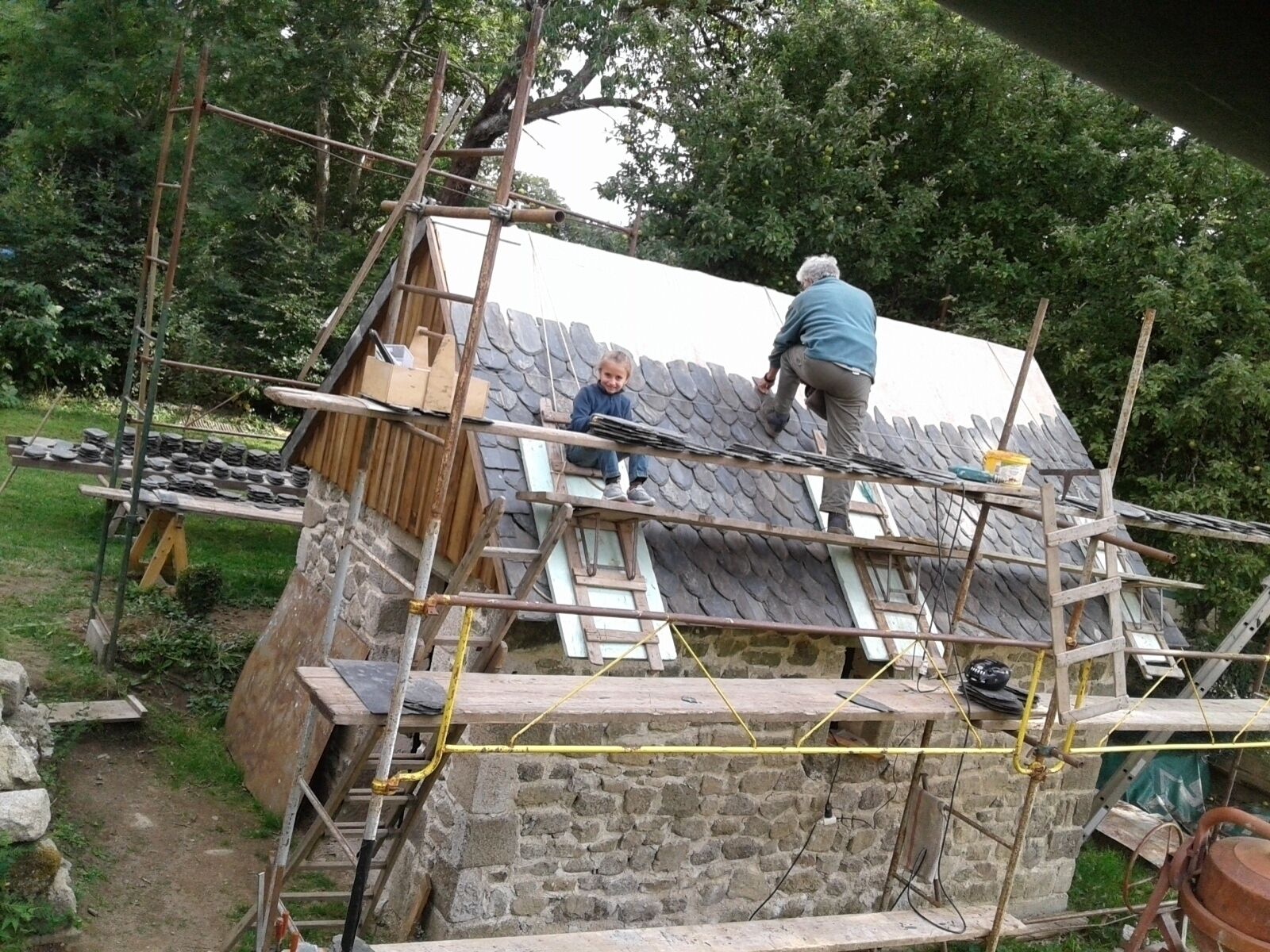 Il est déjà trop tard pour cette ferme Creusoise - L'ancienne fourniale Avant