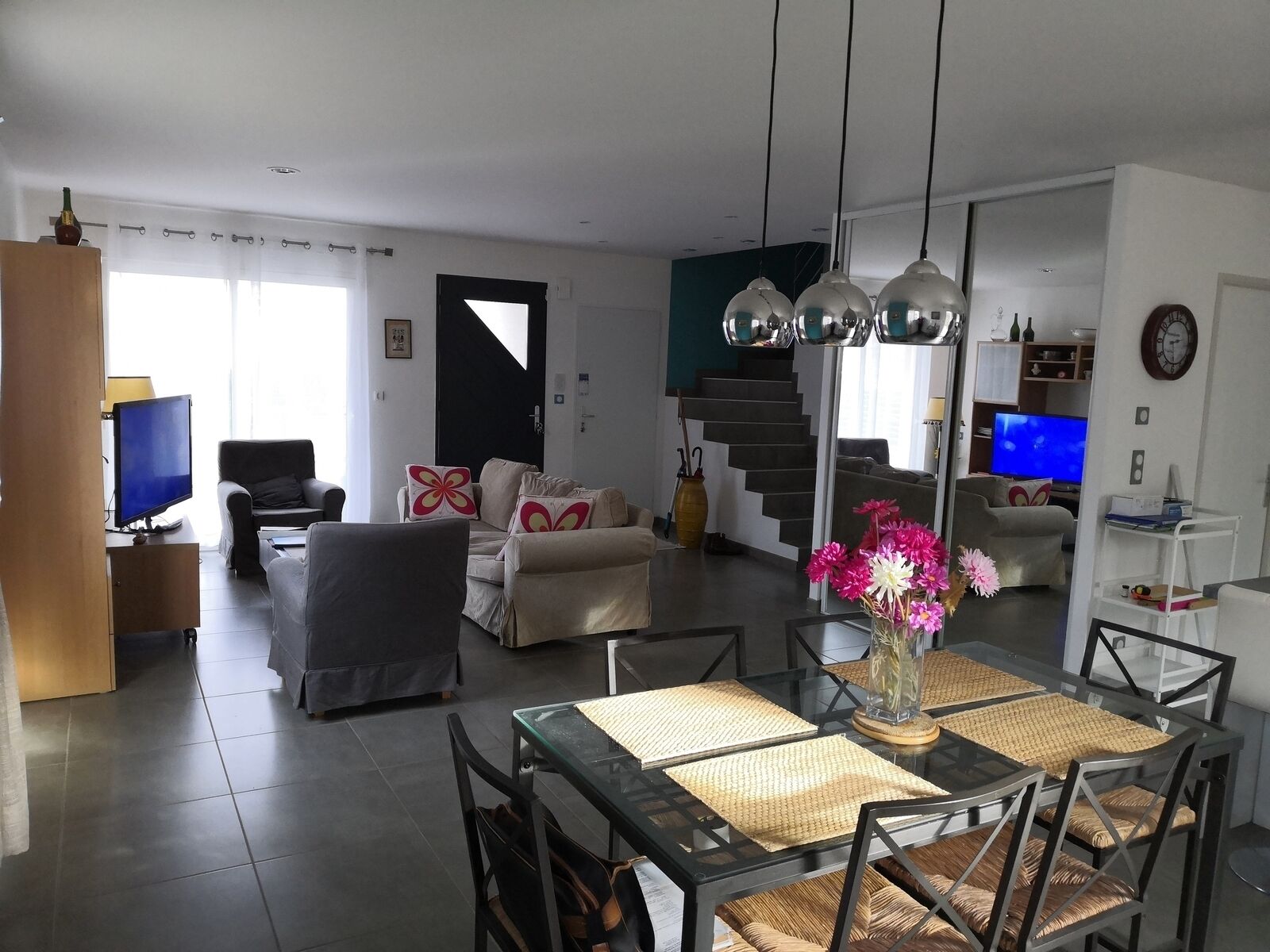 Il est déjà trop tard pour cette maison récente ! - Img 20221224 142923