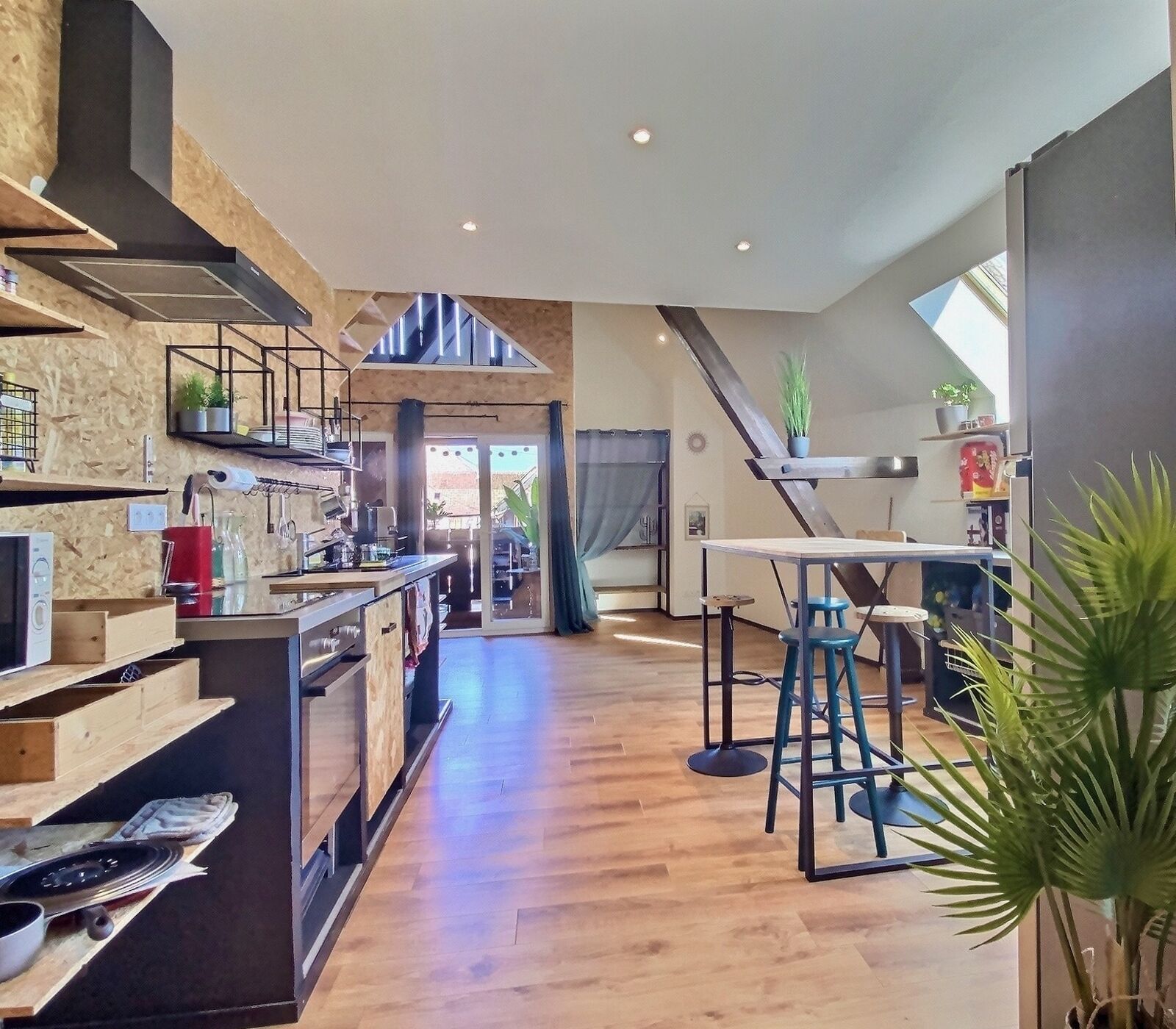 Ancienne grange joliment réhabilitée en habitation - Exposio 127789782