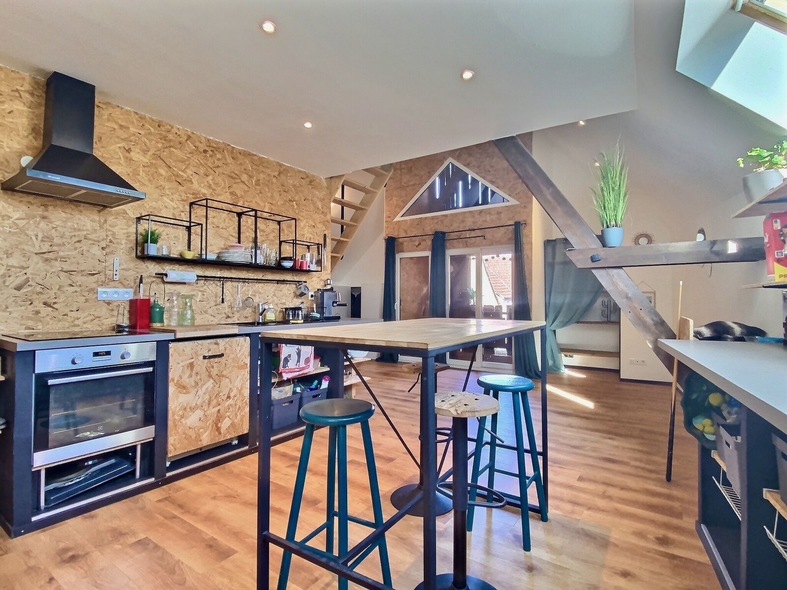 Ancienne grange joliment réhabilitée en habitation - Exposio 127789762