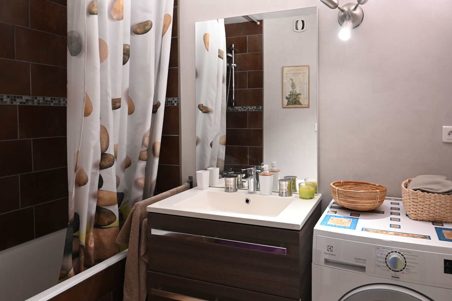 Beau 2 pièces d'environ 51 m² avec balcon au 7e étage - Appart rue d obernai-22