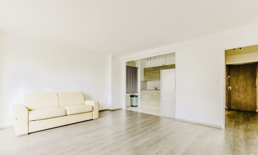 Studio 38m2, balcon et cave  - Ca4d70db-0958-4692-bca4-4794528b38dc