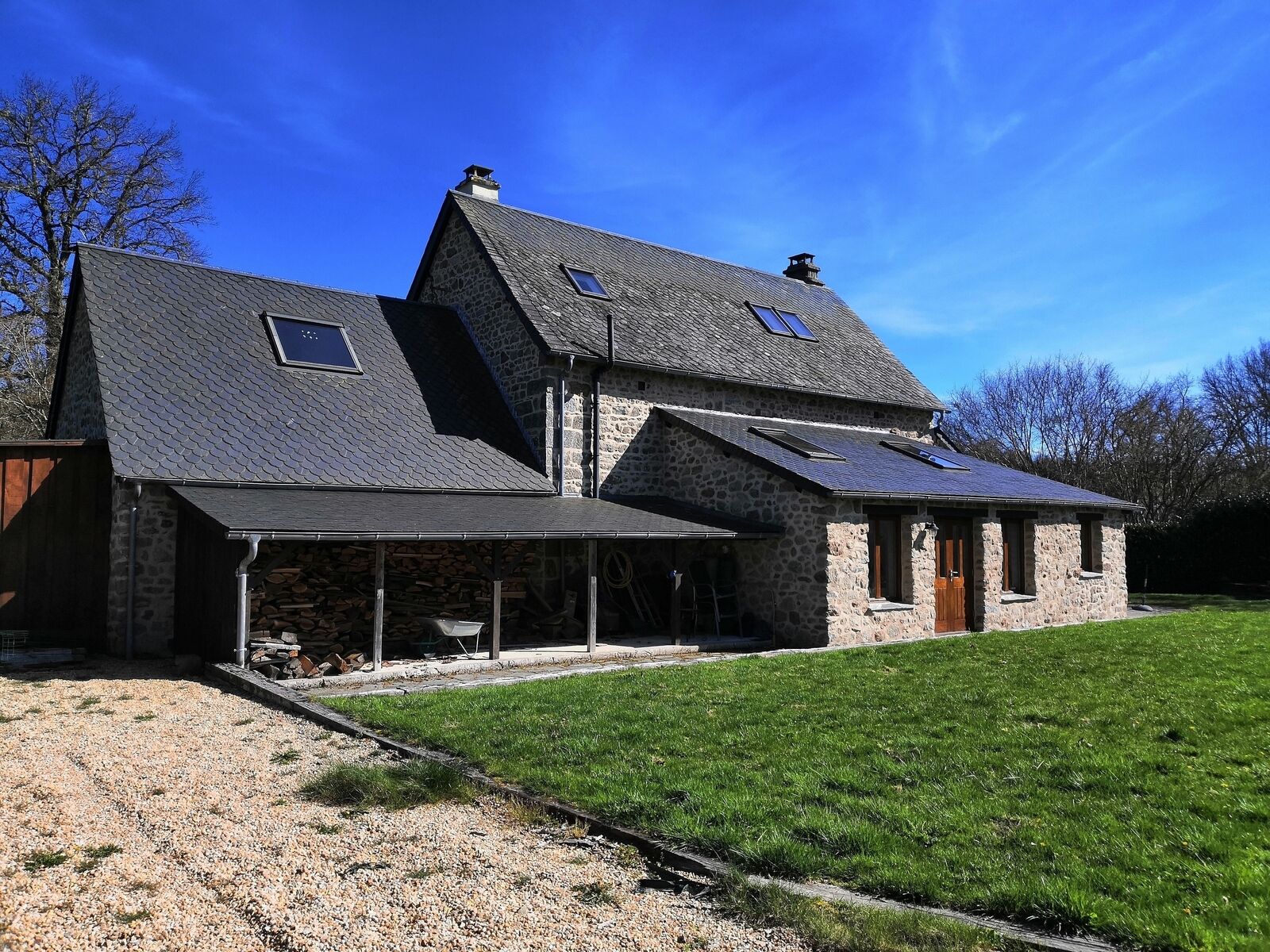 Il est déjà trop tard pour cette belle maison ! - Img 20230409 163930