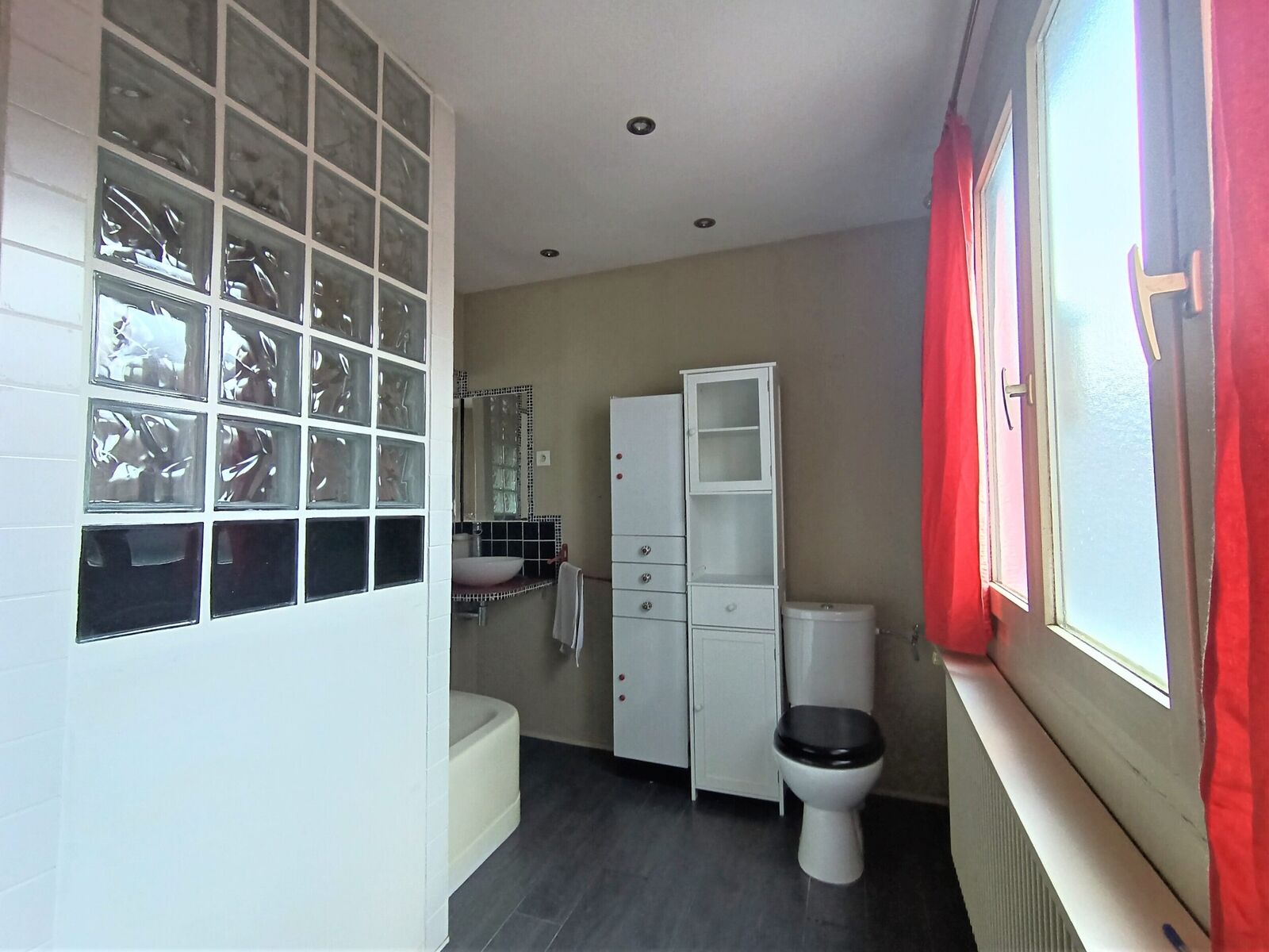 Charmante 1930 au cachet préservé - Img 20230613 160855