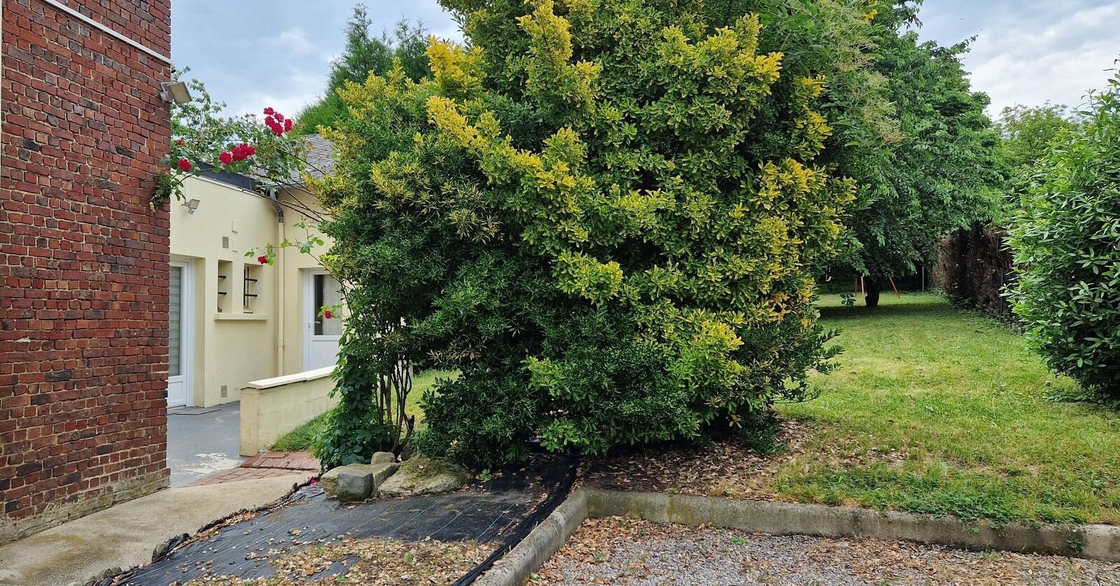 Maison familiale  atypique, gare de st Just en Chaussée - Façade maison