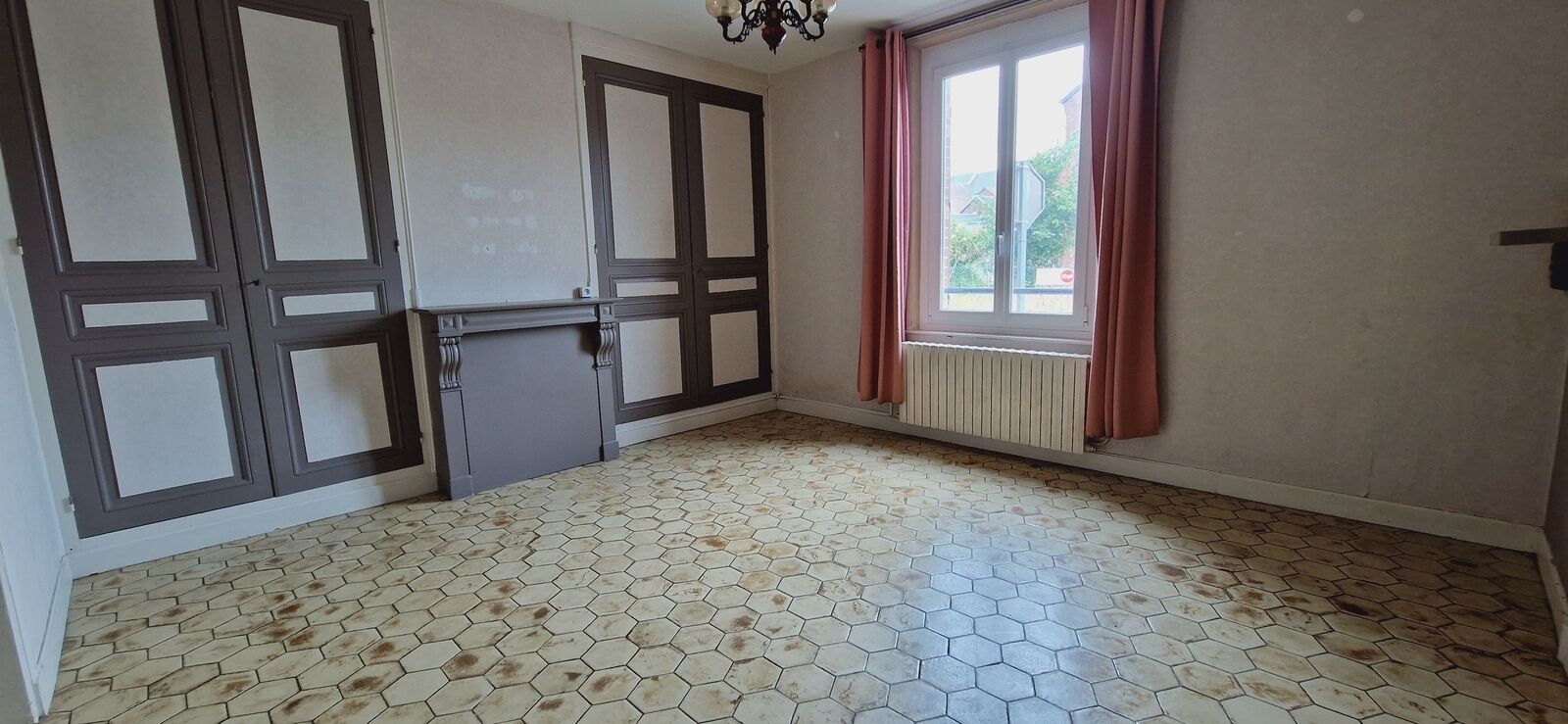 Maison familiale  atypique, gare de st Just en Chaussée - 20230620 110707